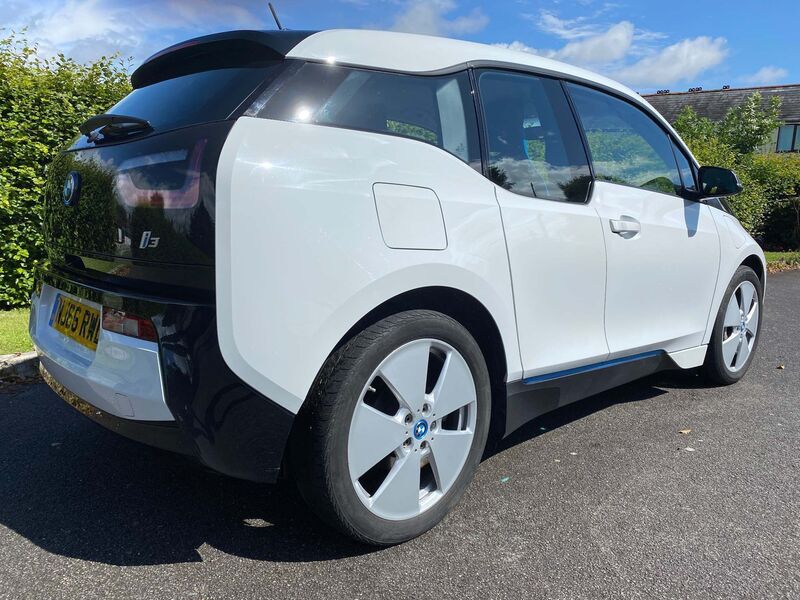 BMW I3