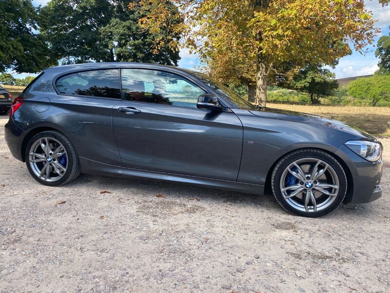 BMW 1 SERIES