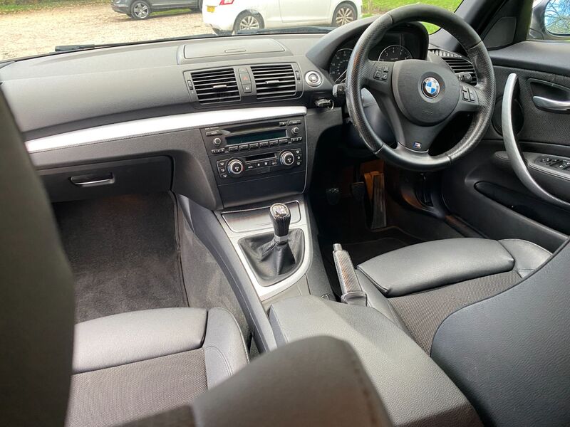 View BMW 1 SERIES 130I M SPORT
