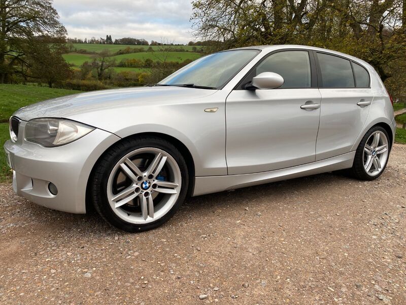 View BMW 1 SERIES 130I M SPORT